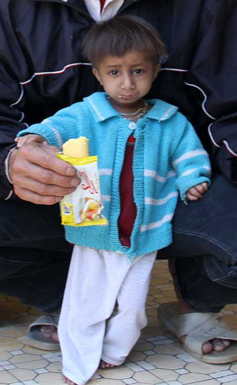 Cậu bé, tý hon, 7 tuổi, Quảng Ngãi