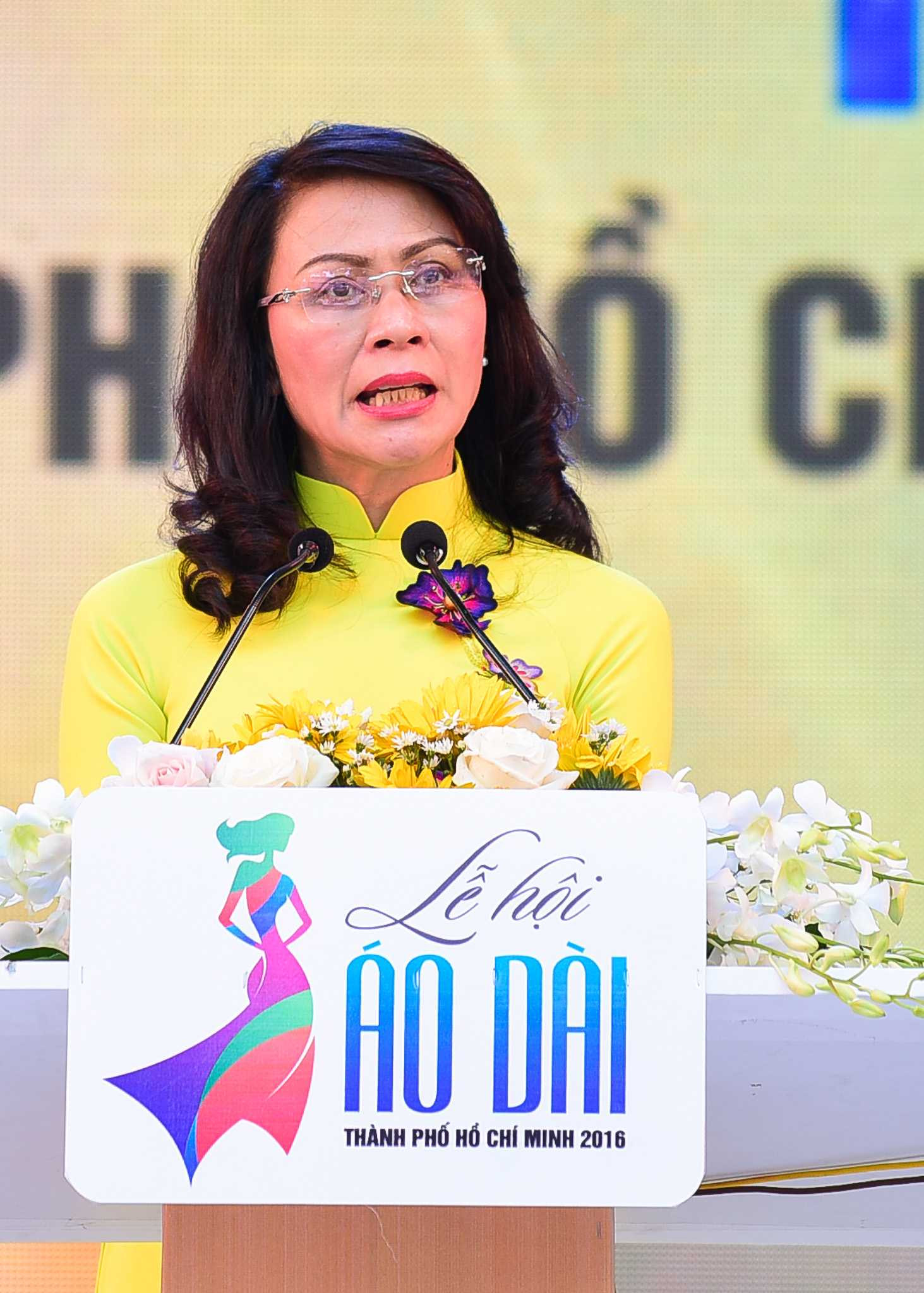 Bà Nguyễn Thị Thu - Phó Chủ tịch UBND TP. HCM tuyên bố khai mạc Lễ hội Áo dài