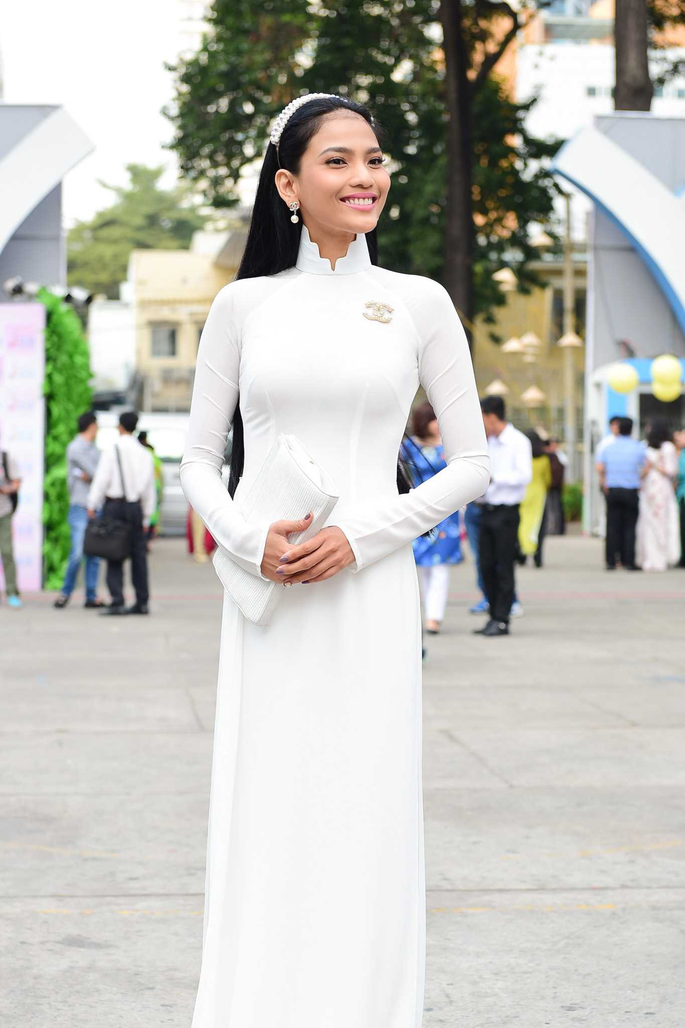 Á hậu Trương Thị May sẽ là một trong những người đẹp tham gia trình diễn Lễ hội áo dài TP.HCM