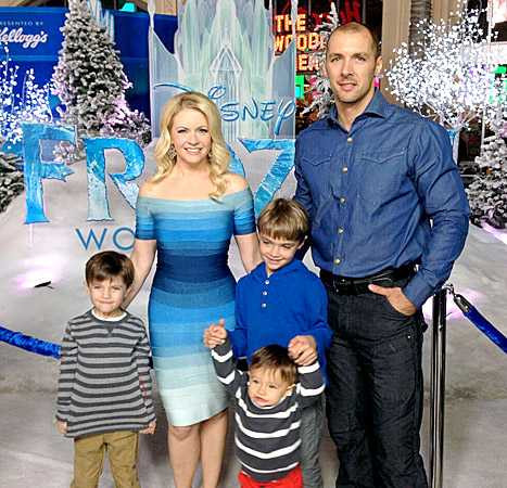 Gia đình hạnh phúc của Melissa Joan Hart.