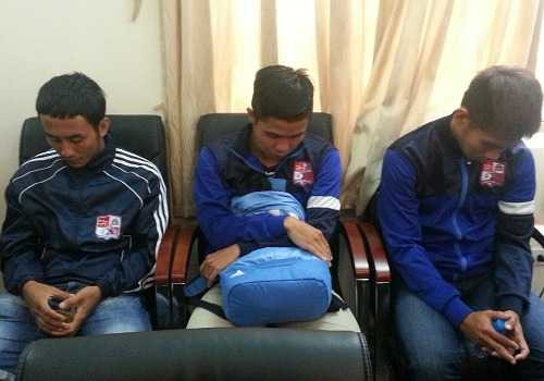 Phạm Hữu Phát (bìa trái) được xác định cầm đầu của vụ án. Ảnh: Việt Dũng