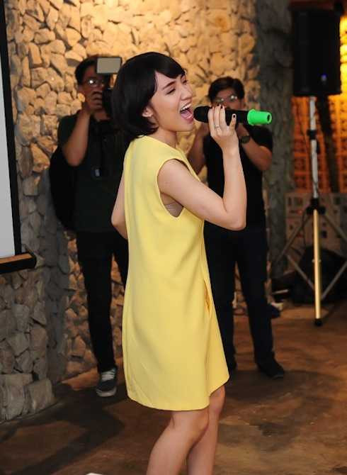 Tiết mục hoá thân thành Mỹ Linh của Nhật Thuỷ là một món quà bất ngờ của đối tác dành cho Diva Tóc Ngắn.