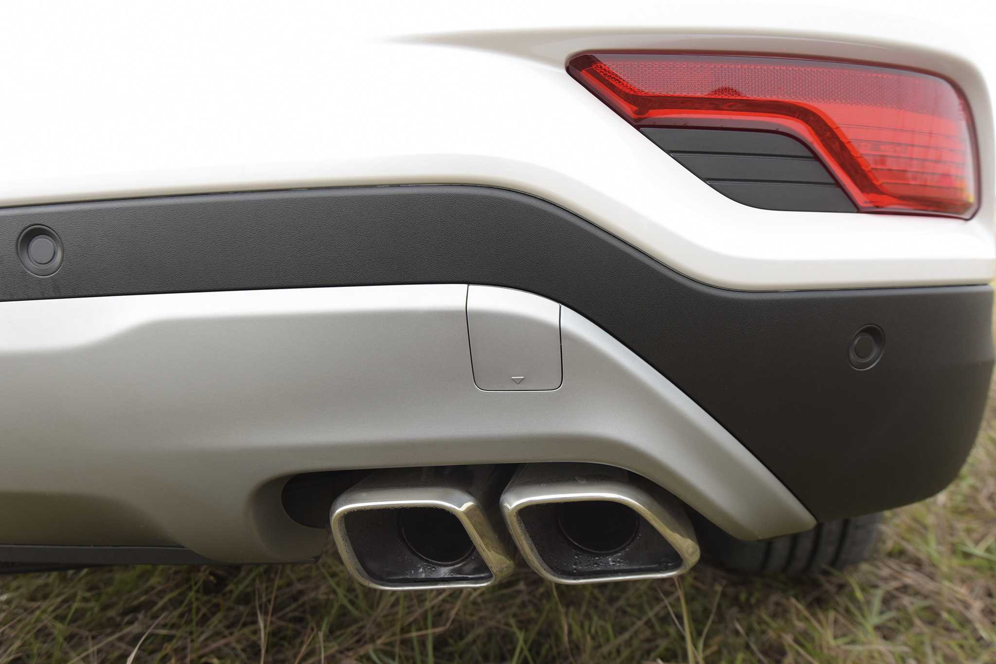 Động cơ Diesel trên phiên bản mới được nâng công suất thêm 5 mã lực