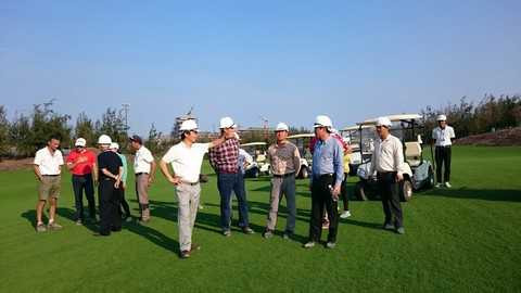 Chủ tịch FLC thăm sân golf FLC Quy Nhơn Golf Links - hoàn thành tháng 11/2015 – một trong ba sân đẹp nhất châu Á
