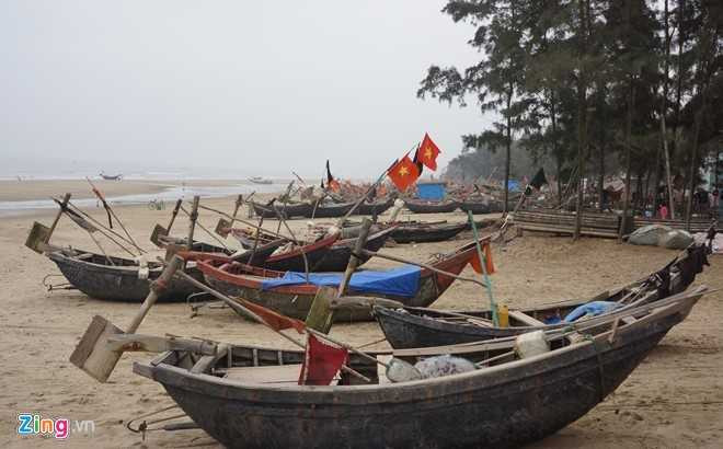 Bến đậu thuyền của ngư dân được yêu cầu di dời. Ảnh: Nguyễn Dương.