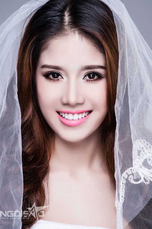 Nhan sắc lộng lẫy của Á hậu Đồng Thanh Vy 