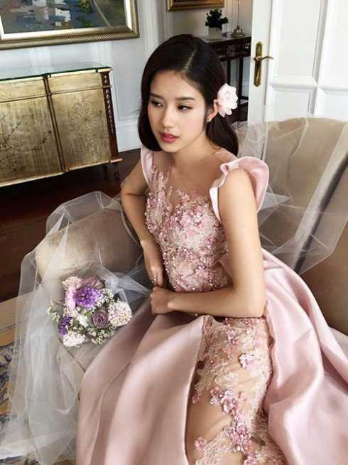 Nhan sắc lộng lẫy của Á hậu Đồng Thanh Vy 