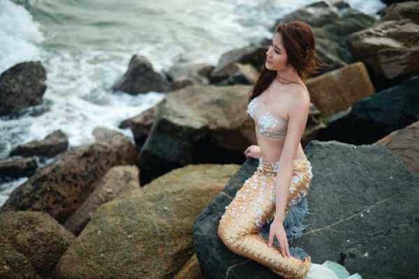 Á hậu Đồng Thanh Vy - Người đẹp từng 'đánh bại' Phạm Hương là ai?