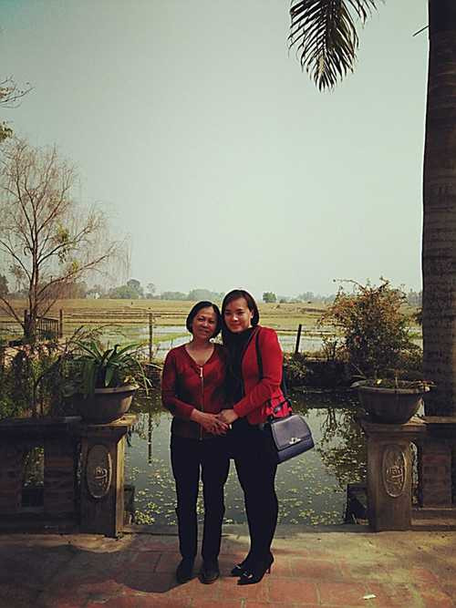 Chị Lê Thanh Hiền và mẹ Phan Thị Tuyết Hoa - Ảnh gia đình cung cấp