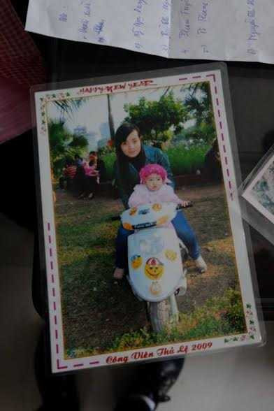 Thêm vụ trao nhầm con 29 năm: Quá đau xót, 2 mẹ con cùng ôm nhau khóc