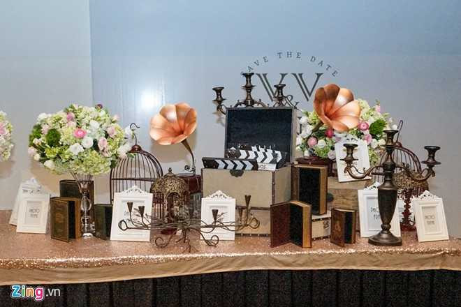 Vợ chồng Bình Minh quấn quýt dự hôn lễ Đinh Ngọc Diệp - Victor Vũ