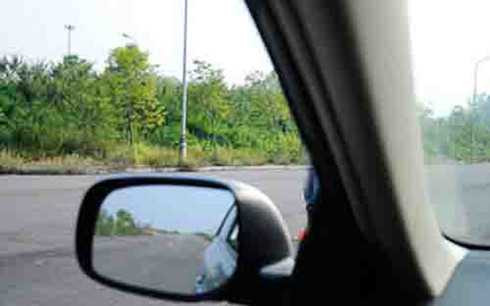 Nếu không biết cách triệt tiêu điểm mù, lái xe rất dễ bị va quệt và gay tai nạn đáng tiêc