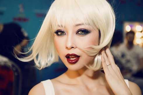 Với tiết mục trình diễn chính, Jennifer Phạm và Teodor đem đến tiết mục Because I’m A Good Girl, lấy ý tưởng từ bộ phim ca nhạc Burlesque. Với tiết mục trình diễn chính, Jennifer Phạm và Teodor đem đến tiết mục Because I’m A Good Girl, lấy ý tưởng từ bộ phim ca nhạc Burlesque.