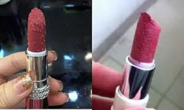 Bảo quản son không đúng cách sẽ khiến son handmade dễ bị nấm mốc. Vì thế, khi sử dụng loại son này, bạn phải rất cẩn trọng trong khâu bảo quản. Bảo quản son không đúng cách sẽ khiến son handmade dễ bị nấm mốc. Vì thế, khi sử dụng loại son này, bạn phải rất cẩn trọng trong khâu bảo quản.