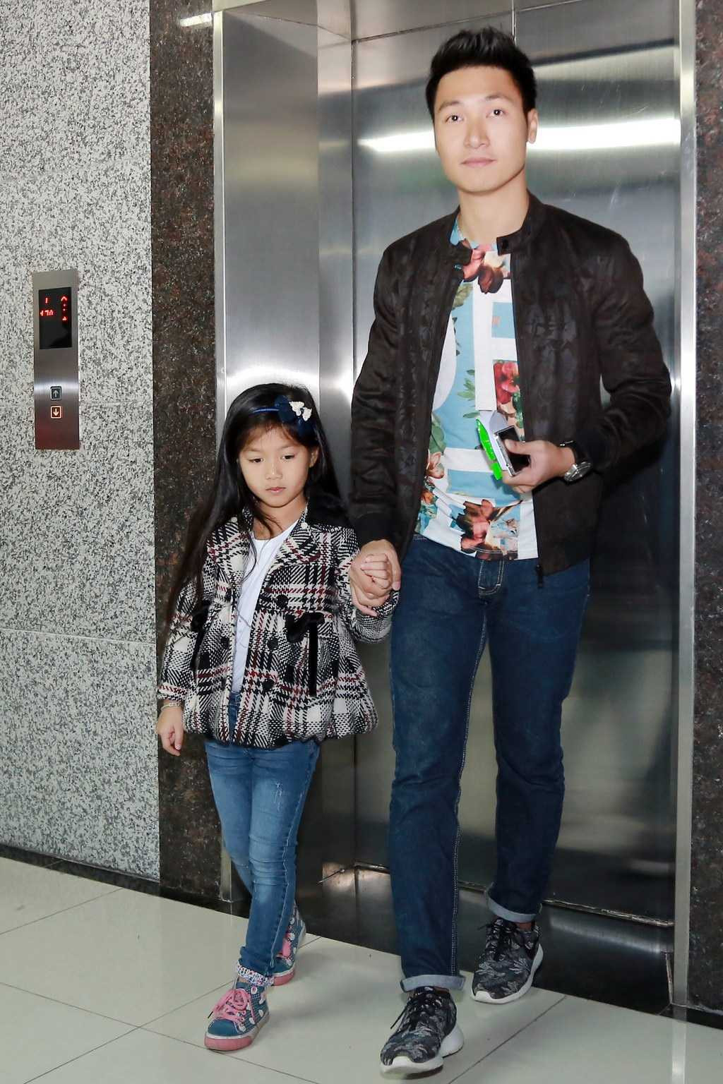 Mạnh Trường đưa con gái đi casting người mẫu