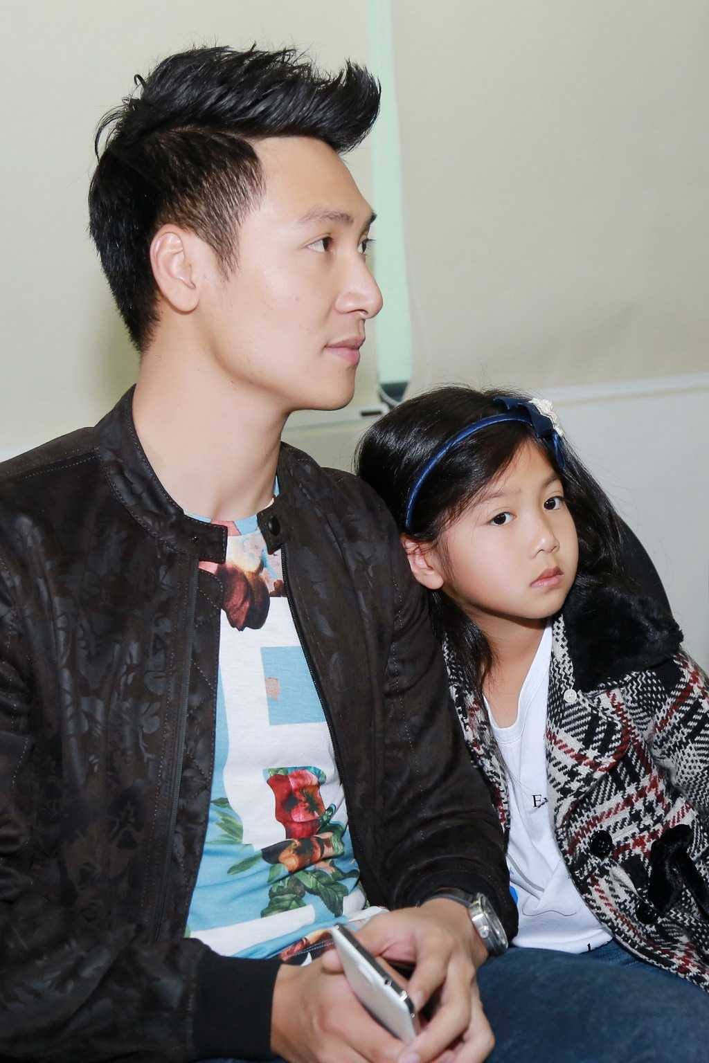 Mạnh Trường đưa con gái đi casting người mẫu