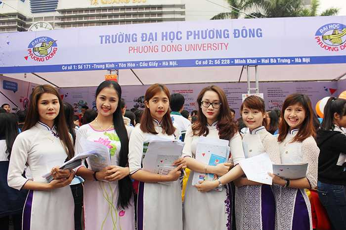 Ngày hội tư vấn-tuyển sinh.