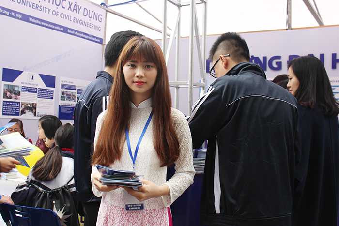 Ngày hội tư vấn-tuyển sinh.