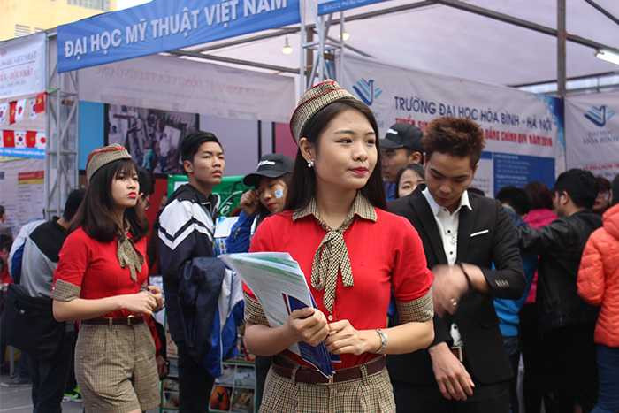 Ngày hội tư vấn-tuyển sinh.