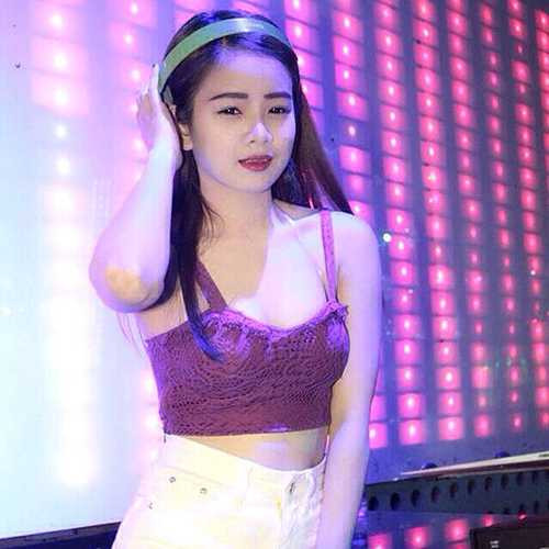 Thân hình bốc lửa của 5 nữ DJ nóng bỏng nhất