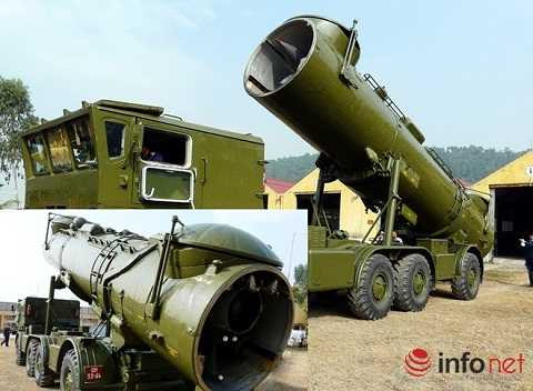 Tổ hợp tên lửa đất đối hải (tên lửa bờ) REDUT-M biên chế sẵn sàng chiến đấu tại Đoàn 679 Hải quân Tổ hợp tên lửa đất đối hải (tên lửa bờ) REDUT-M biên chế sẵn sàng chiến đấu tại Đoàn 679 Hải quân