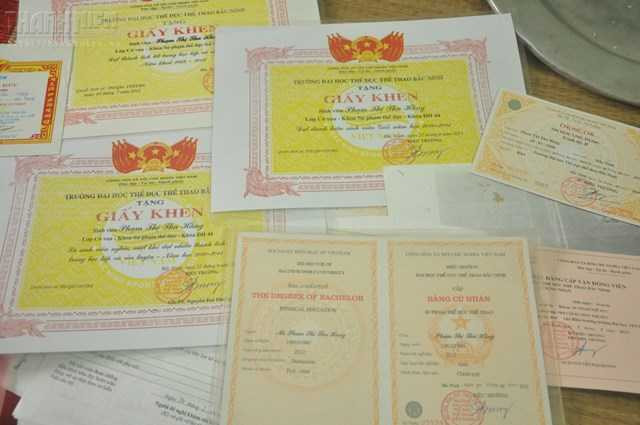 Bằng khen của Hằng