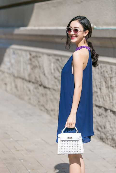 Cùng xem thêm một số hình ảnh của Á hậu Hà Thu và Hoa khôi Nam Em: