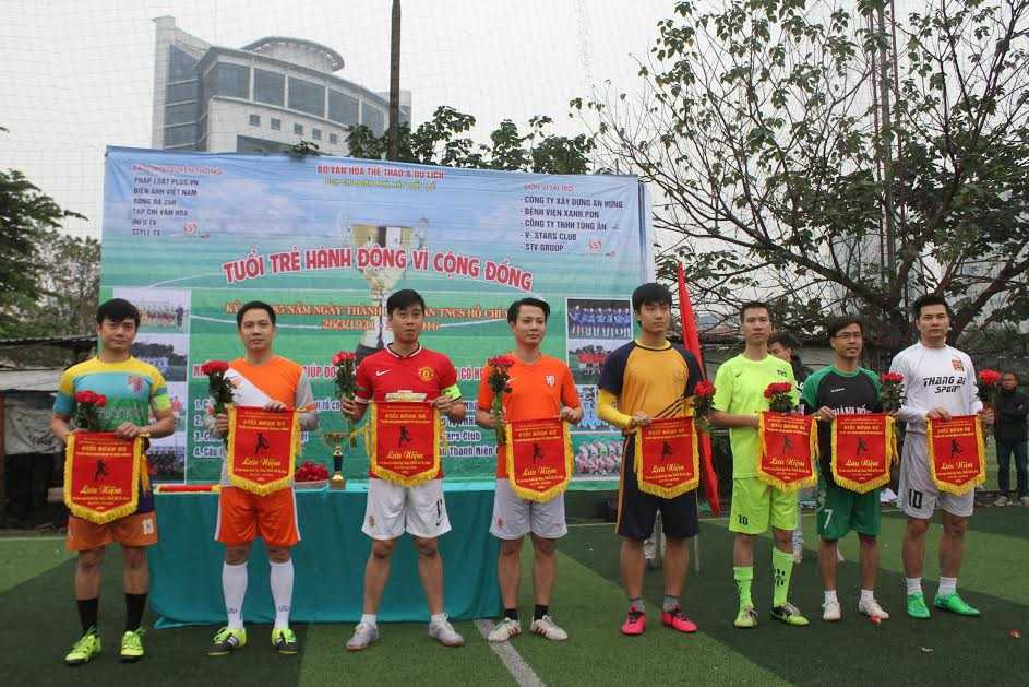 Tập đoàn Number 1 – Tân Hiệp Phát đã tham gia ủng hộ sản phẩm nước uống của Tập đoàn này cho Quỹ kèm theo 20 triệu đồng.