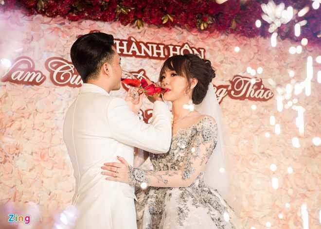 Vợ mới cưới của ca sĩ Nam Cường xinh đẹp 'ăn đứt' cả hot girl