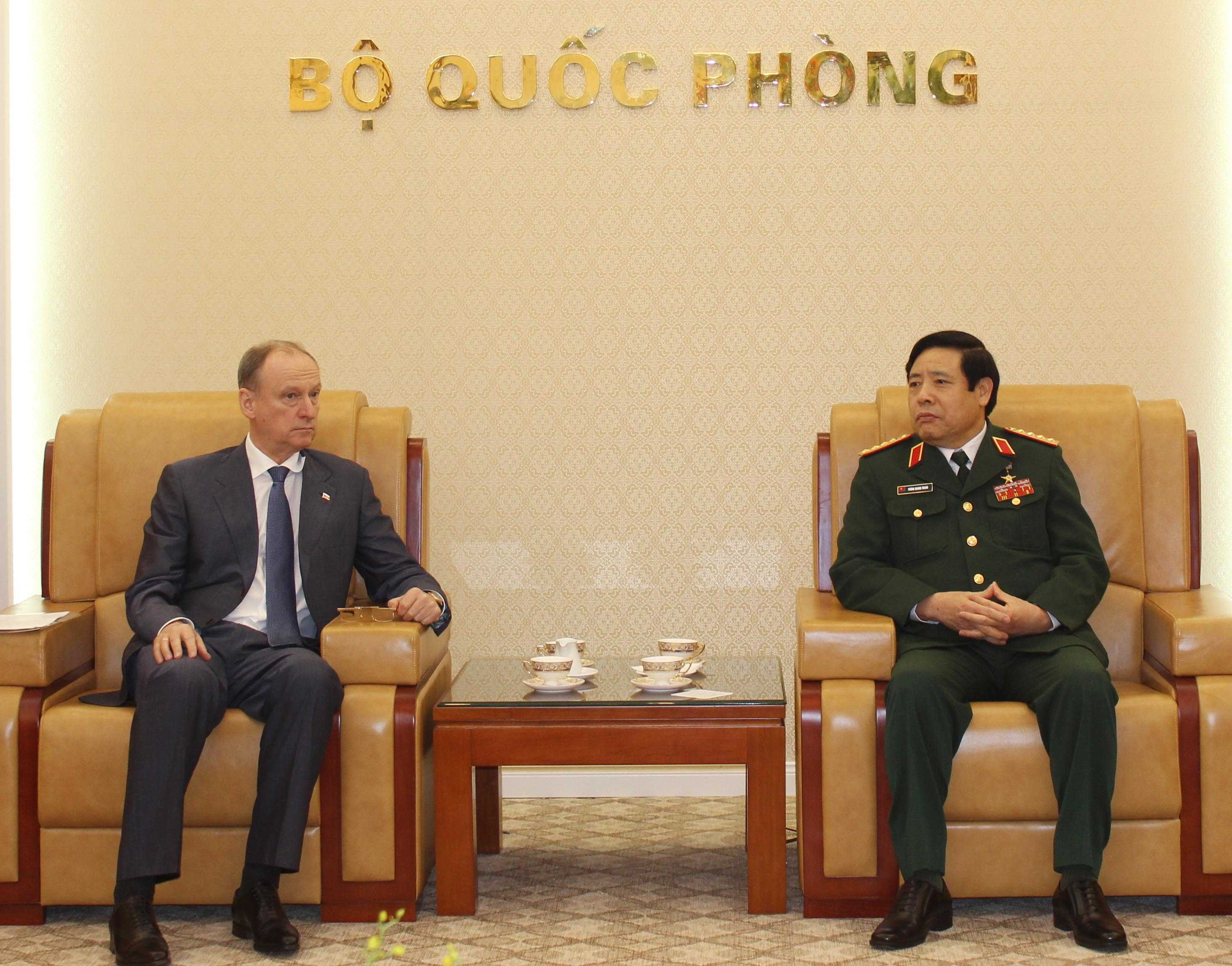 Đại tướng Phùng Quang Thanh, Bộ trưởng Bộ Quốc phòng tiếp Thư ký Hội đồng an ninh Liên bang Nga Patrushev Nikolai Platonovich - Ảnh: Hồng Pha