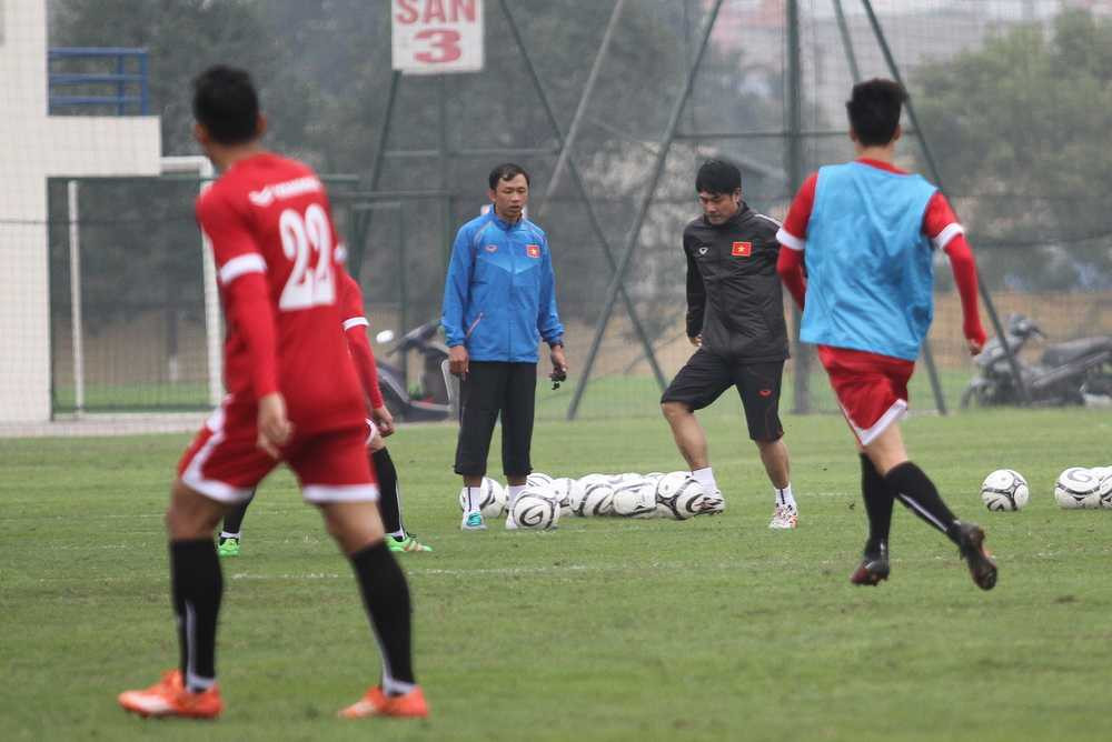 Xuân Trường băng đầu gối, Tuấn Anh vui bên cạ cứng