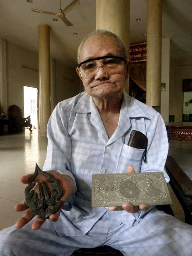 Những hiện vật được tìm thấy trong hơn 40 trên núi Tàu