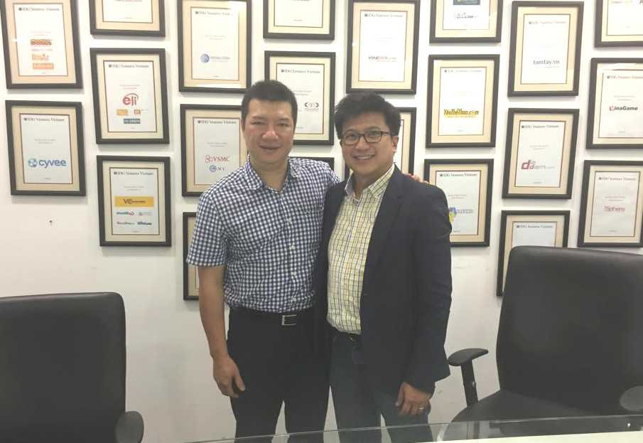 Ông Nguyễn Bảo Hoàng và BLV Vũ Quang Huy