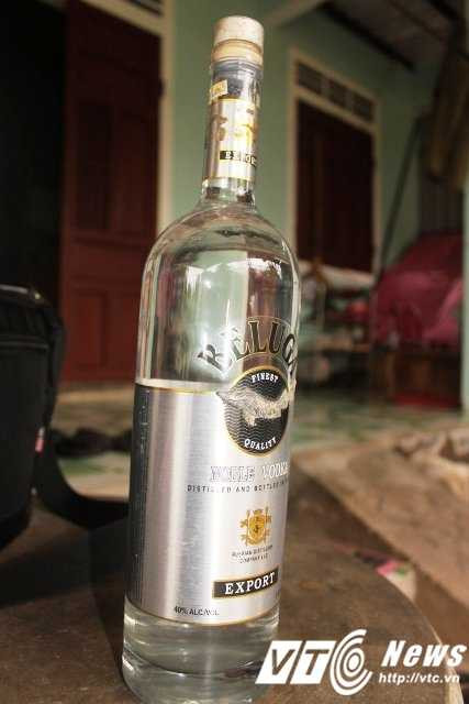 Chai nước biển thờ con Chai nước biển thờ con