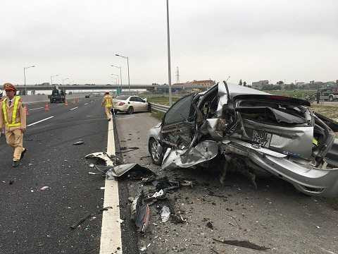 Hiện trường vụ tai nạn Ảnh otofun Hiện trường vụ tai nạn Ảnh otofun