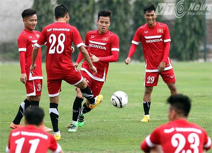 Tuyển Việt Nam tập luyện