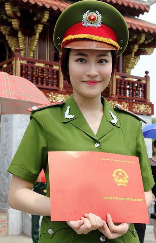 Nữ cảnh sát xinh đẹp, tài năng