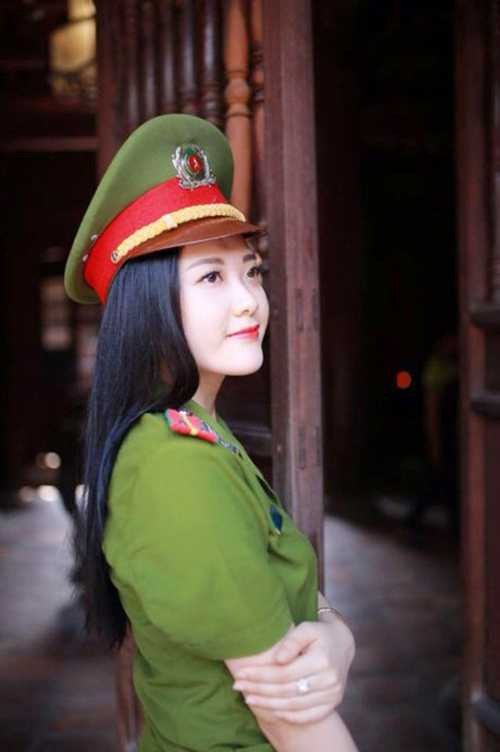 Nữ cảnh sát xinh đẹp, tài năng