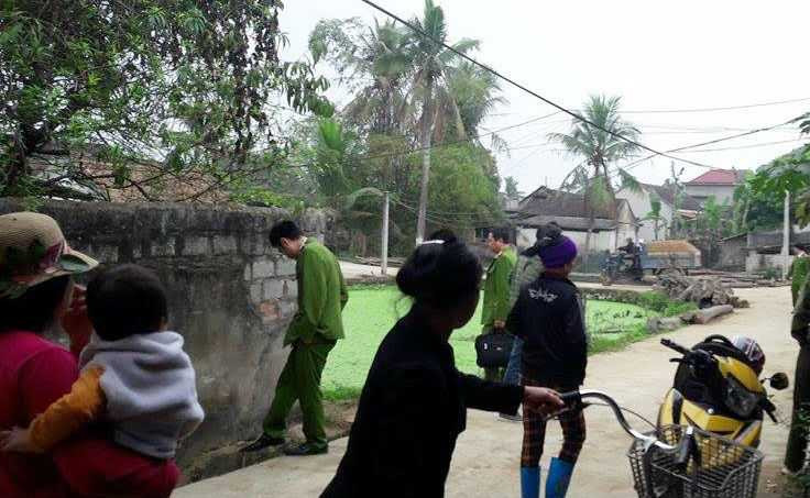 Cuồng ghen, cứa cổ vợ cũ giữa đường