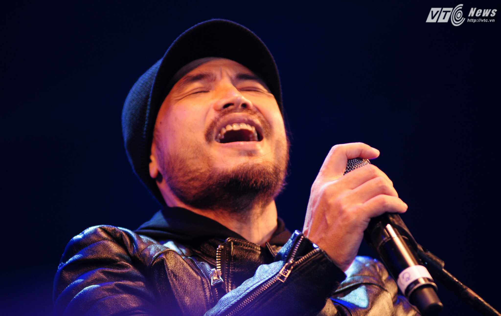 Những câu ca vang lên trong đêm 16/1 - Ảnh: Tùng Đinh