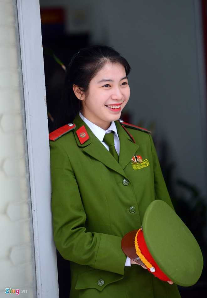 Nữ cảnh sát xinh đẹp, tài năng