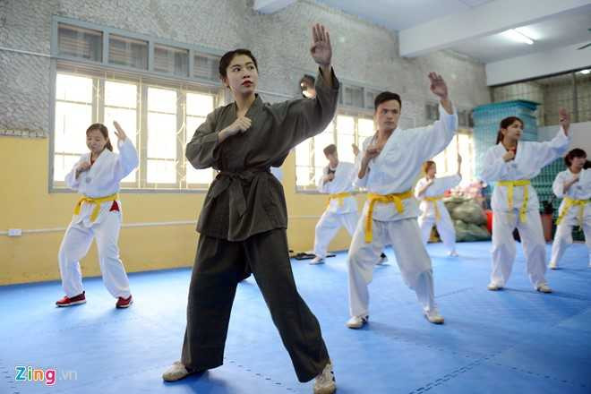 Nữ cảnh sát xinh đẹp, tài năng