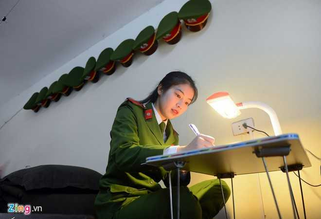 Nữ cảnh sát xinh đẹp, tài năng