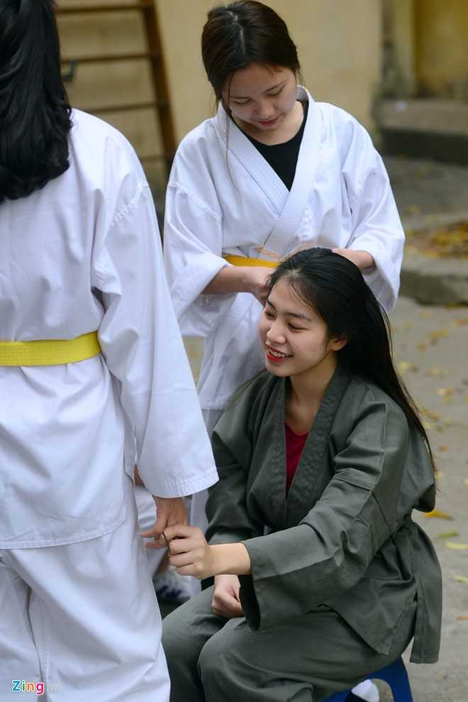 Nữ cảnh sát xinh đẹp, tài năng