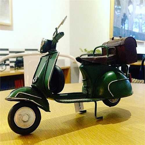 Ngay cả kiểu dáng của những chiếc Lambretta, Vespa đặc trưng của Ý cũng được những người thợ Việt mô phỏng chính xác từ phế liệu.