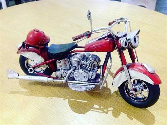 Khi tạo ra chiếc xe mô hình này, có phải người thợ Việt đã lấy cảm hứng từ chiếc Harley-Davidson Fatboy?