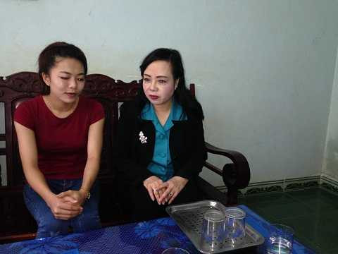 Bộ Trưởng Bộ y tế đến thăm gia đình bệnh nhân Hà Vi Bộ Trưởng Bộ y tế đến thăm gia đình bệnh nhân Hà Vi