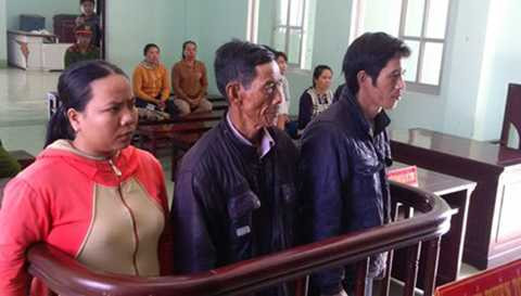 Bất đồng, khiến nại, gây rối, trụ sở tiếp dân, la hét, chửi bới, gây náo loạn