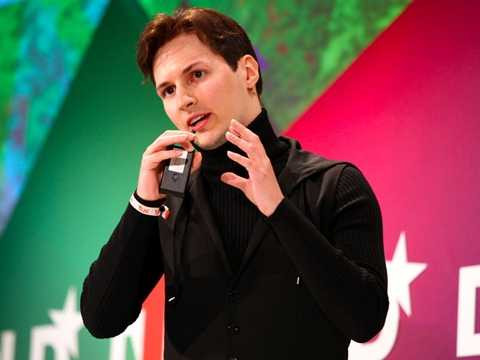 Pavel Durov sinh ngày 10/10/1984. Ngay từ khi còn là một cậu bé, Durov đã tập tành mã hóa thông tin và các công nghệ máy tính khác. Cậu bé rất thân với anh trai mình là Nikolai Durov và cả hai cùng đam mê việc lập trình