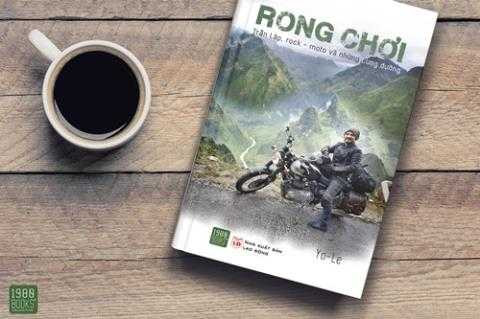 Bìa tập sách Rong chơi do Yo Le chấp bút